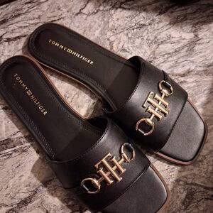 Tommy Hilfiger Pipper Black Slide Sandals
